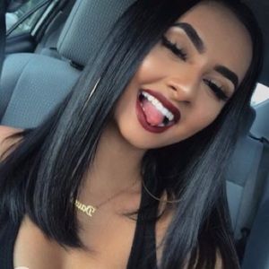 Meet your Posher, Esmeralda